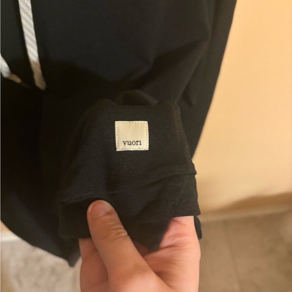 Vuori Black Heather Halo Essential Hoodie - Picture 4 of 5